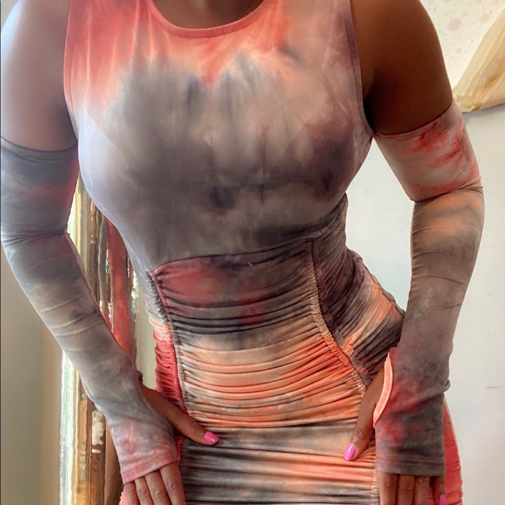 Tie dye cold shoulder ruched dress